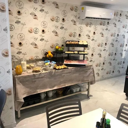 Casa de hóspedes C'est La Vie 3*